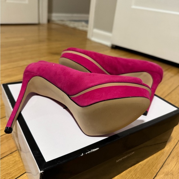 Nine West Women's Pink Peep Toe Heels - Picture 3 of 4